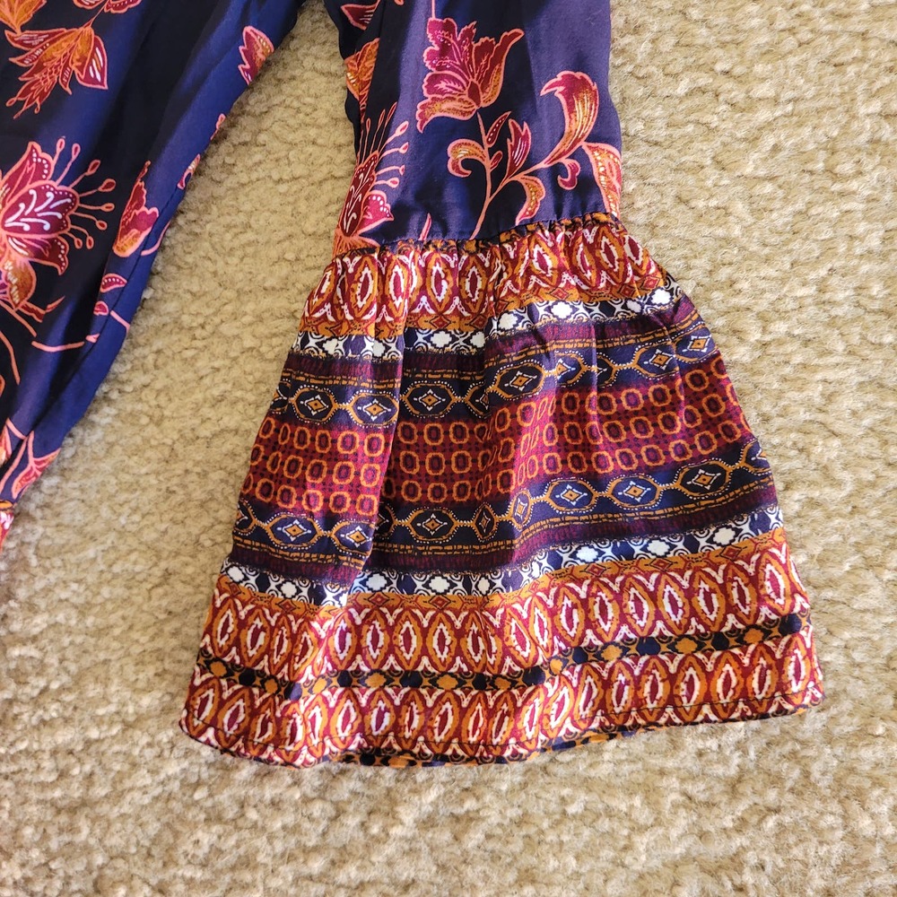 BeachLunchLounge Women's Blue Floral Patterned Bell Sleeve Blouse. Size‎ M - Picture 3 of 8